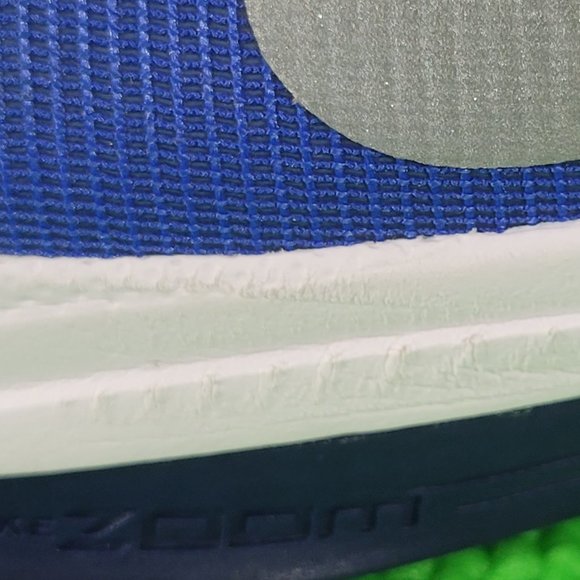 Athletic_Shoes